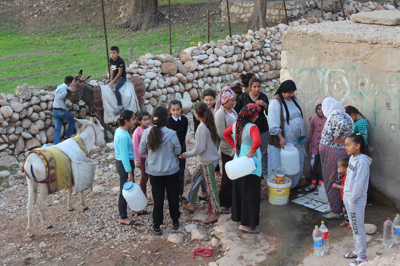 Suları kesilen köylüler mağduriyetlerine çözüm istiyor